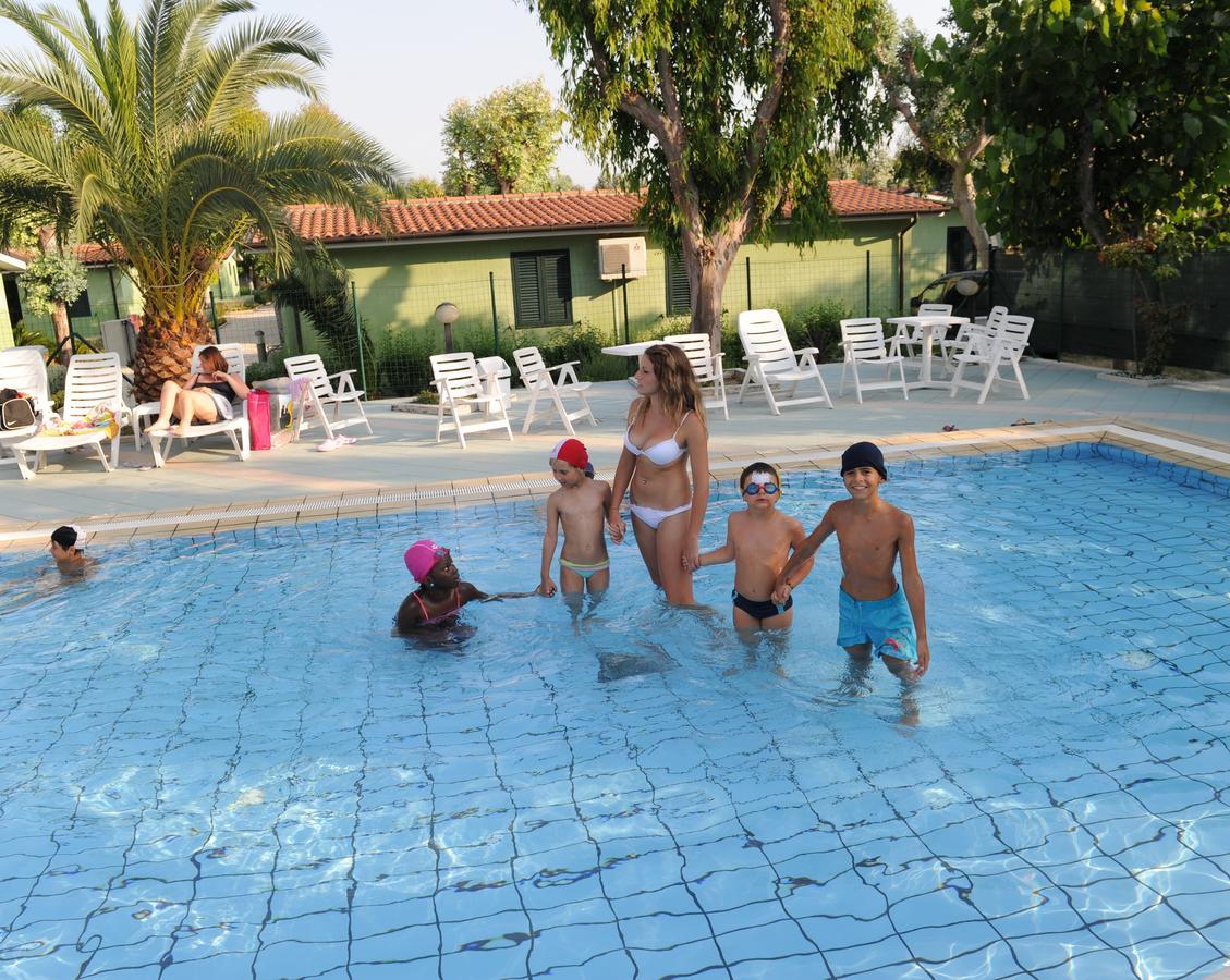Camping & Village Eucaliptus Alba Adriatica Exterior photo