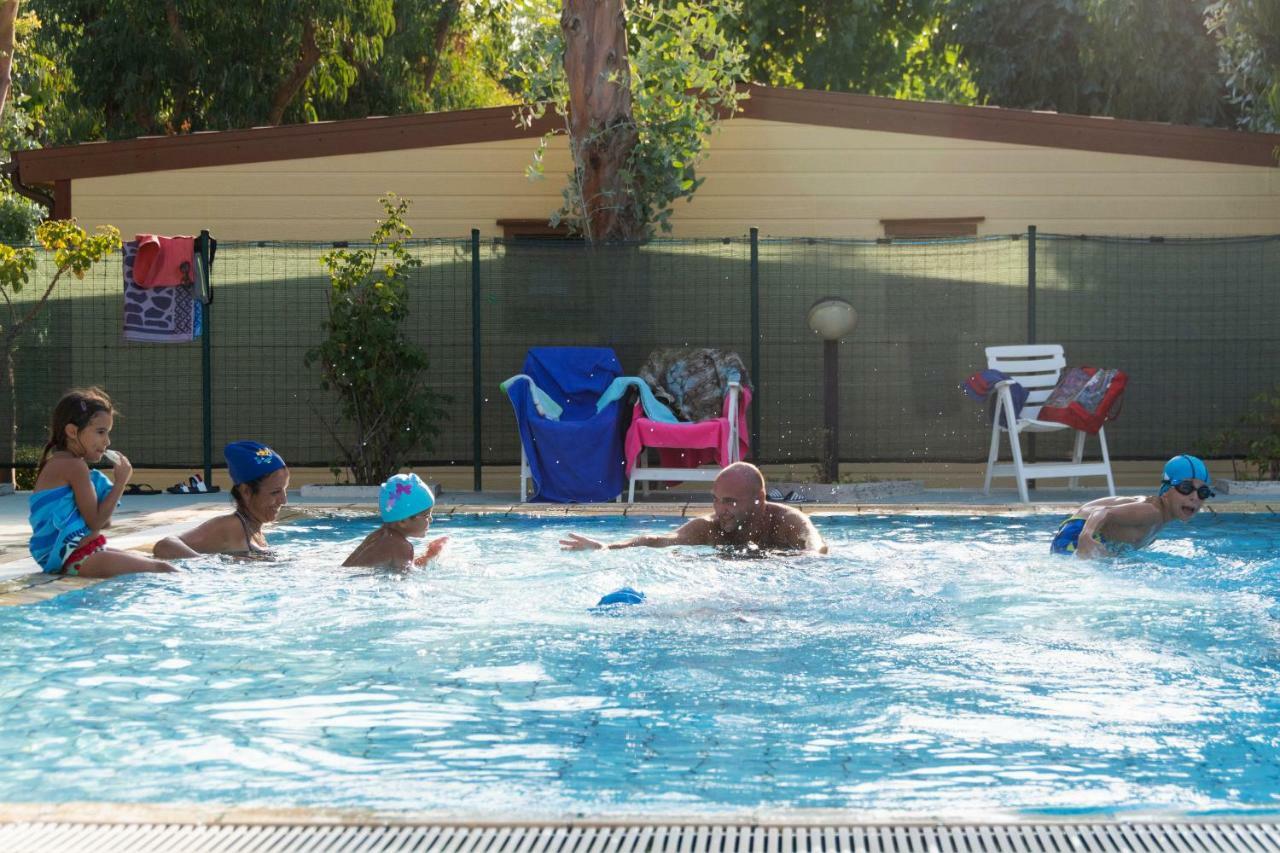 Camping & Village Eucaliptus Alba Adriatica Exterior photo